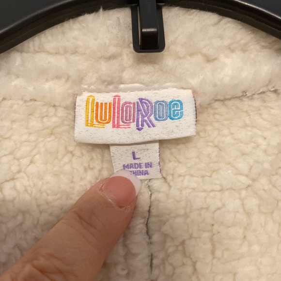 Lularoe Marlow Faux Shearling Vest - Picture 2 of 3